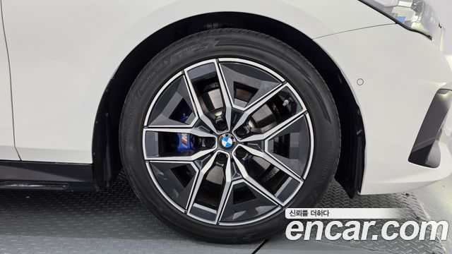 BMW 5-Series 2024 — photo 7