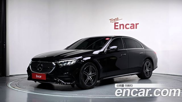 Mercedes-Benz E-Class 2026 — photo 1