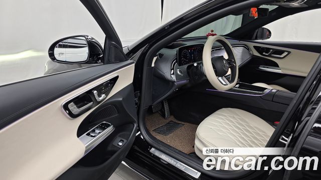 Mercedes-Benz E-Class 2026 — photo 13
