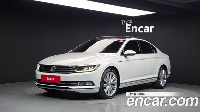 Volkswagen Passat 2018 — photo 1