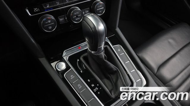 Volkswagen Passat 2018 — photo 9