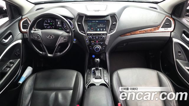Hyundai Santafe 2016 — photo 10