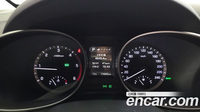 Hyundai Santafe 2016 — photo 11