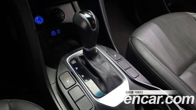 Hyundai Santafe 2016 — photo 12