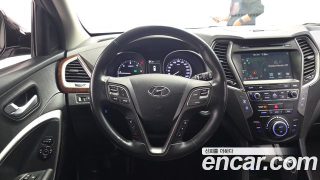 Hyundai Santafe 2016 — photo 19