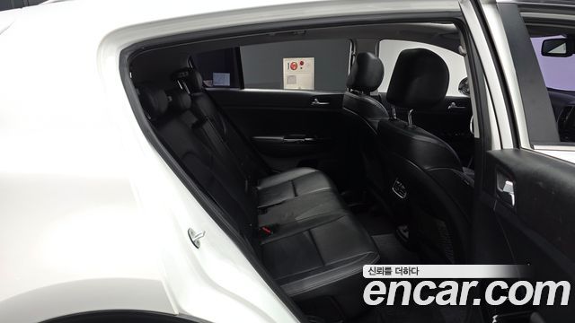 Kia Sportage 2016 — photo 18