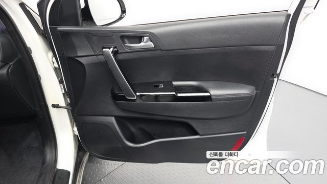 Kia Sportage 2016 — photo 14