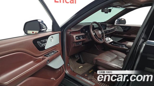 Lincoln Aviator 2022 — photo 10