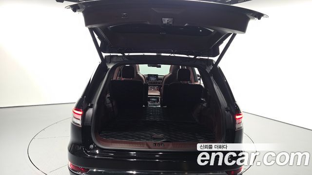 Lincoln Aviator 2022 — photo 20