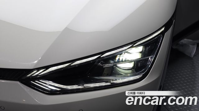 Kia EV6 2022 — photo 8