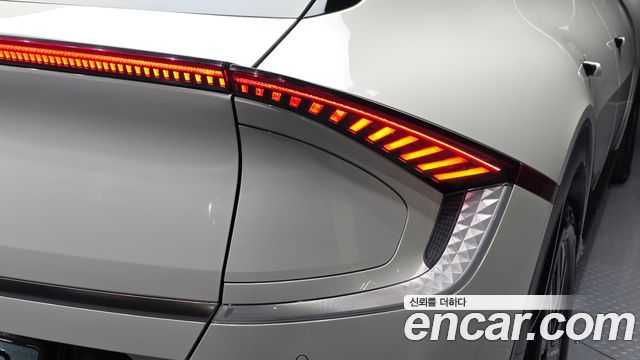 Kia EV6 2022 — photo 9