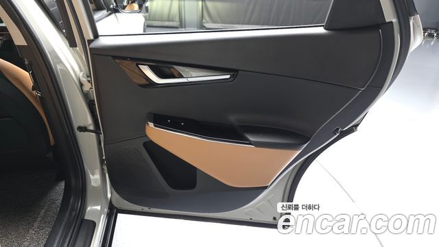 Kia EV6 2022 — photo 15
