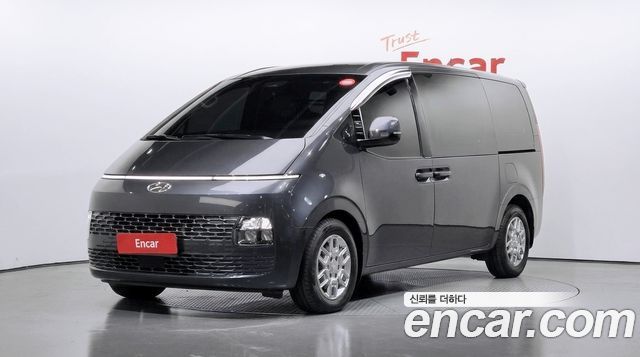 Hyundai Staria 2022 — photo 1