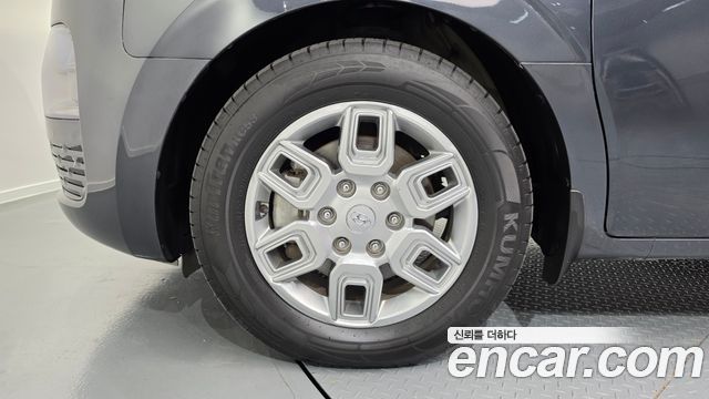 Hyundai Staria 2022 — photo 5