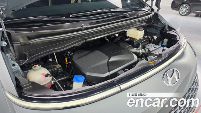 Hyundai Staria 2022 — photo 6