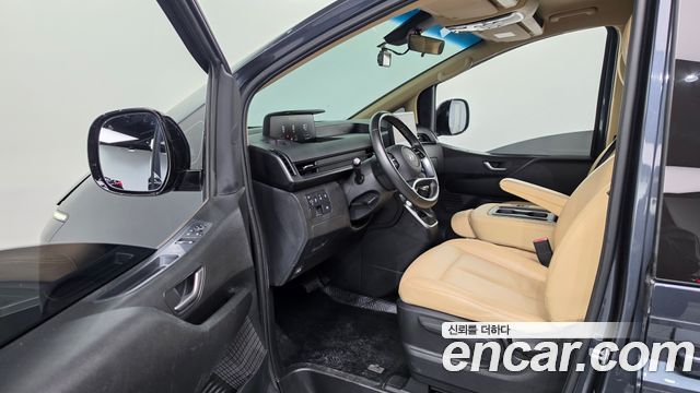 Hyundai Staria 2022 — photo 10
