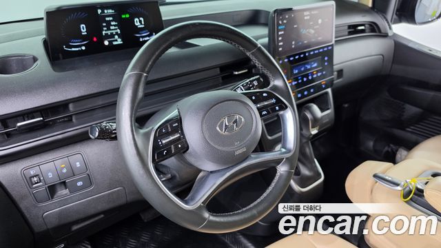 Hyundai Staria 2022 — photo 11