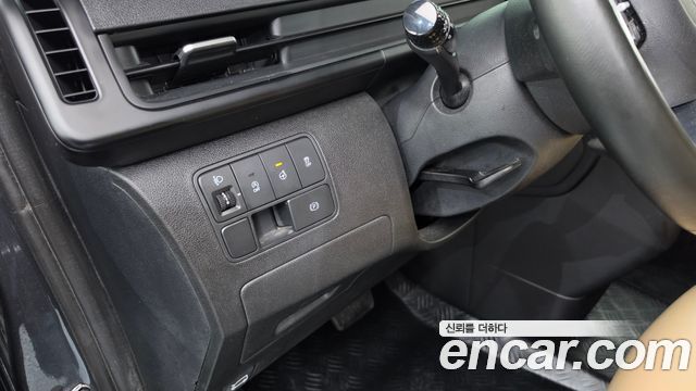 Hyundai Staria 2022 — photo 20