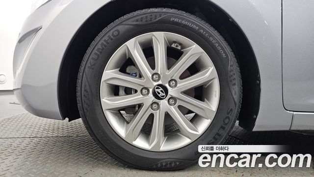 Hyundai AVANTE 2016 — photo 5