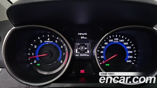 Hyundai AVANTE 2016 — photo 11