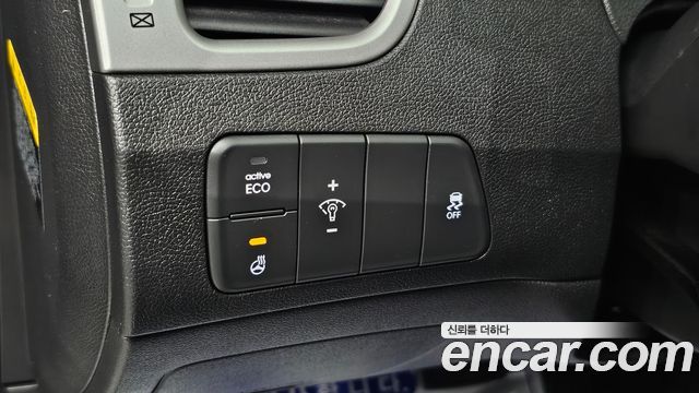 Hyundai AVANTE 2016 — photo 25