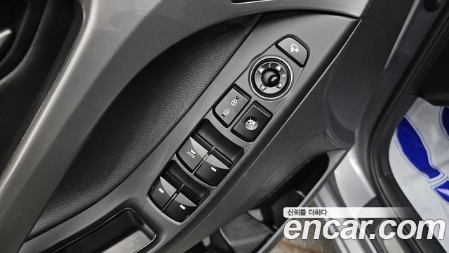 Hyundai AVANTE 2016 — photo 27