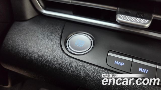 Hyundai AVANTE 2021 — photo 25