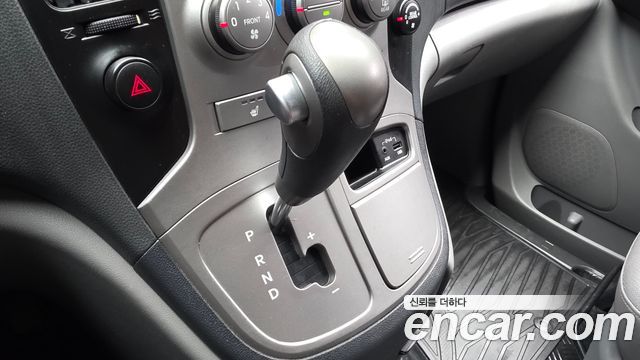 Hyundai Starex 2014 — photo 9