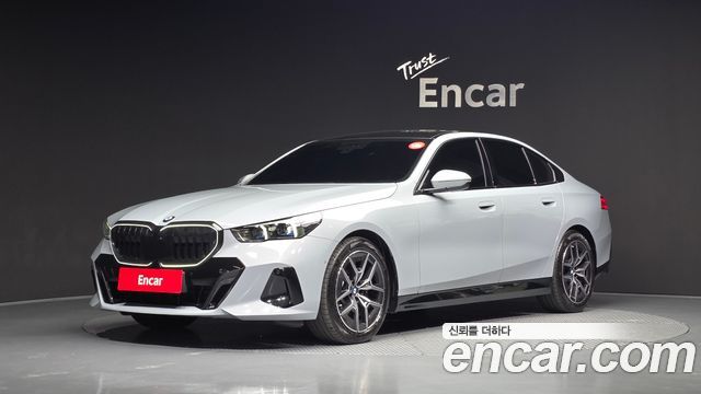 BMW 5-Series 2026 — photo 1