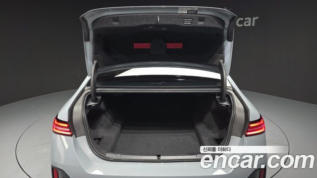 BMW 5-Series 2026 — photo 20
