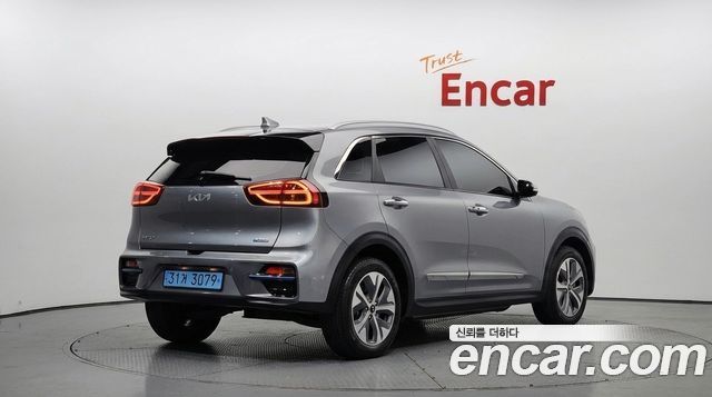 Kia Niro 2022 — photo 2