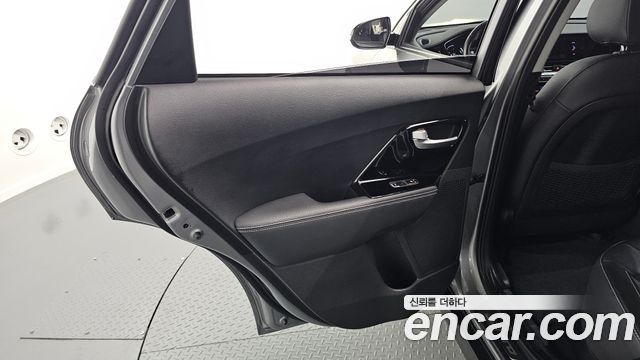 Kia Niro 2022 — photo 15