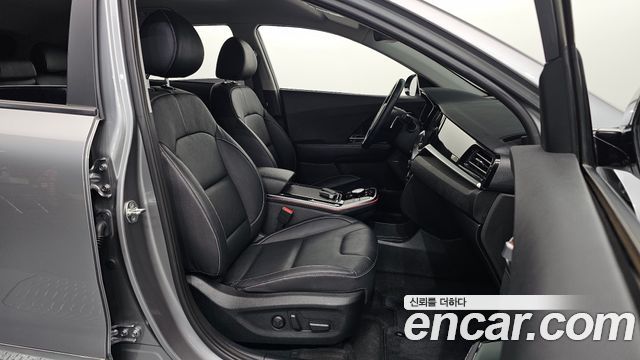 Kia Niro 2022 — photo 16