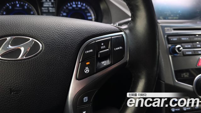 Hyundai Grandeur 2015 — photo 32