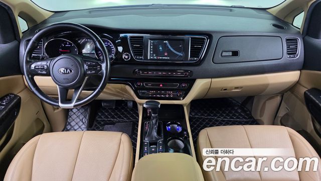 Kia Canival 2019 — photo 10