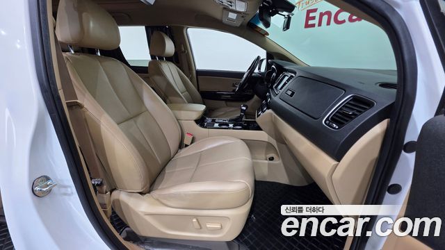 Kia Canival 2019 — photo 13