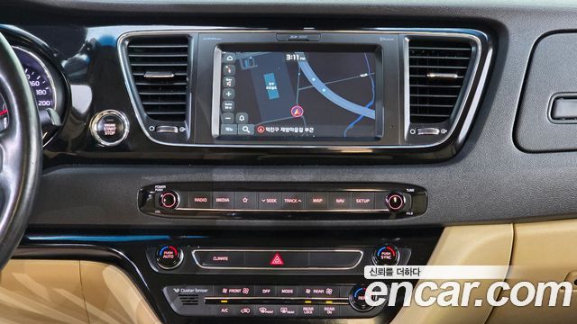 Kia Canival 2019 — photo 24