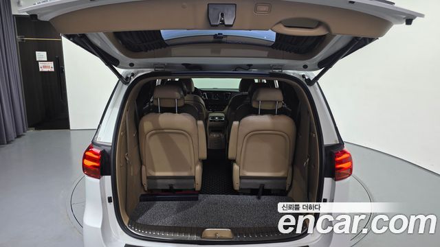 Kia Canival 2019 — photo 31