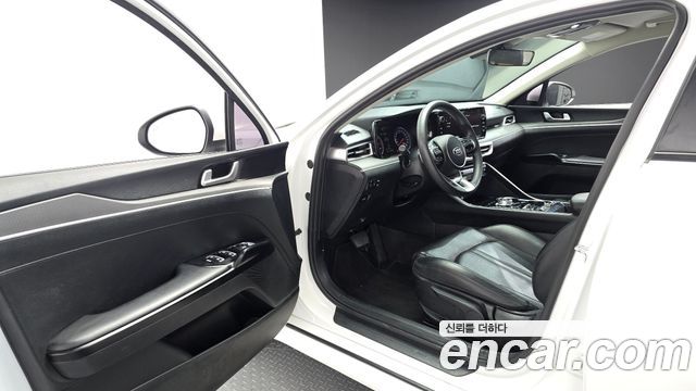 Kia K5 2021 — photo 10