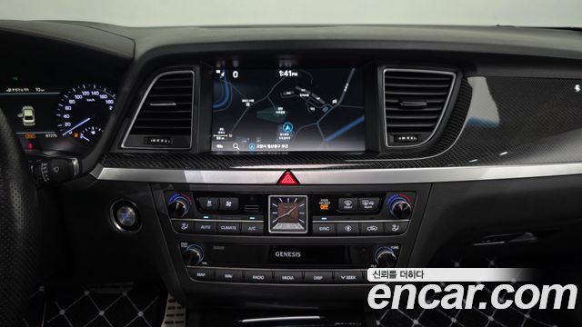 Genesis G80 2019 — photo 20