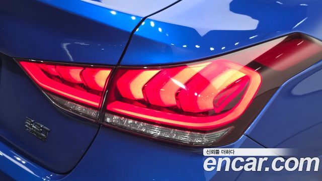Genesis G80 2019 — photo 9