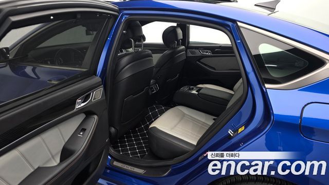 Genesis G80 2019 — photo 16