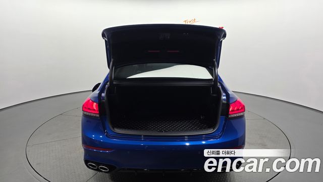 Genesis G80 2019 — photo 35