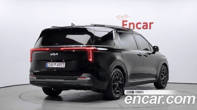 Kia Canival 2024 — photo 2