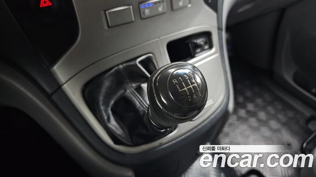 Hyundai Starex 2014 — photo 9