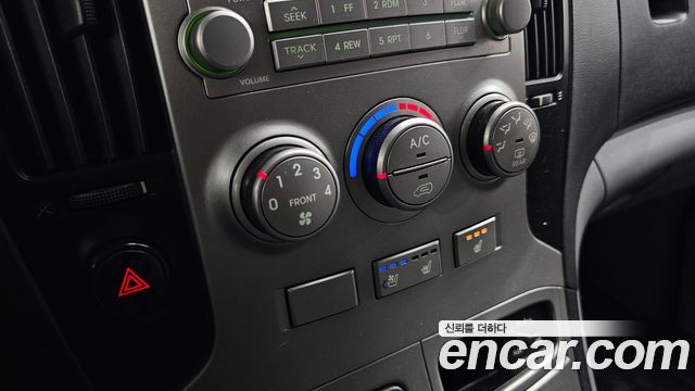 Hyundai Starex 2014 — photo 16