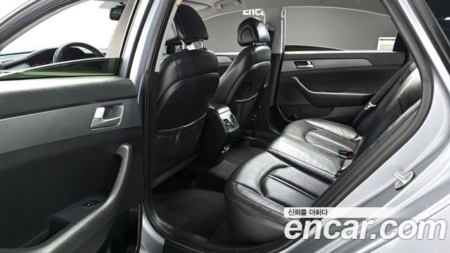 Hyundai Sonata 2017 — photo 11