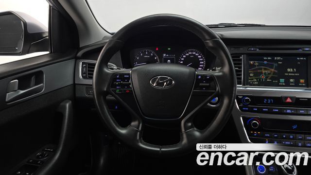 Hyundai Sonata 2017 — photo 12