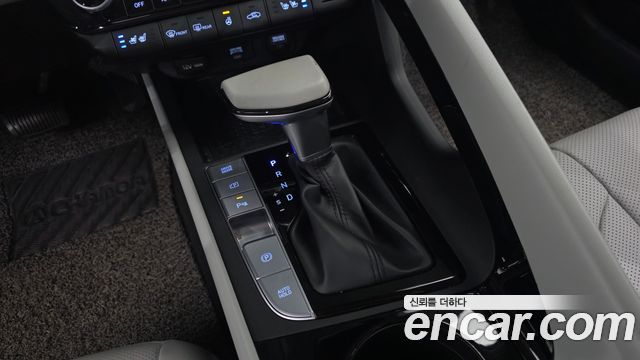 Hyundai AVANTE 2021 — photo 12