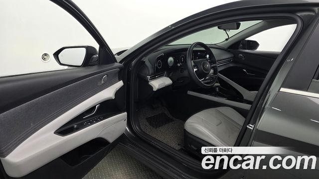 Hyundai AVANTE 2021 — photo 13